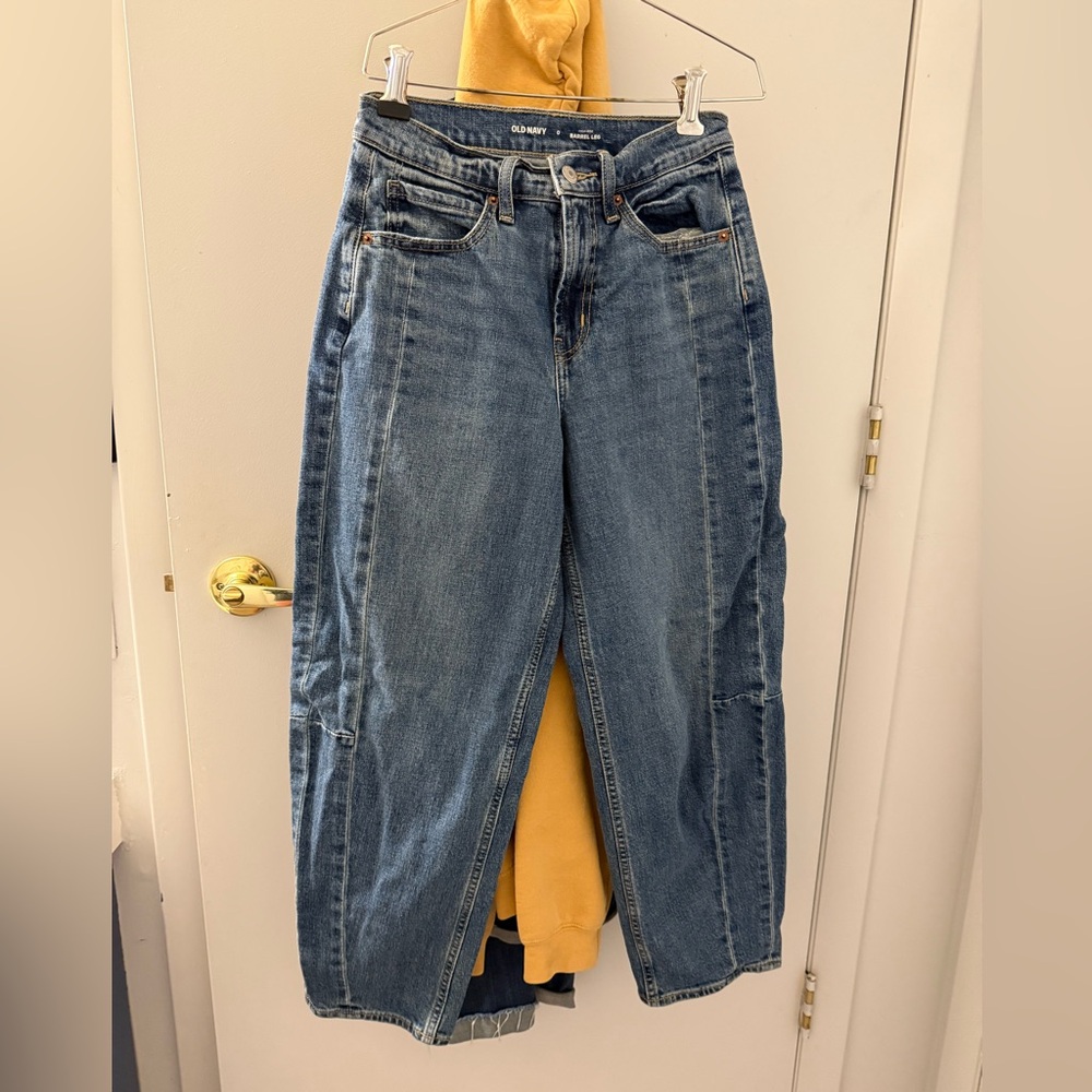 Old Navy Women's Barrel Jean 0